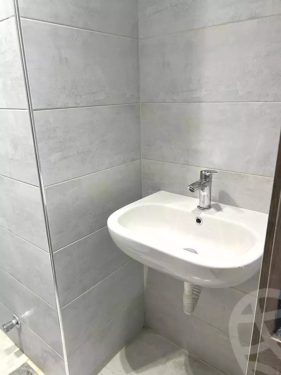 https://aqarmap.com.eg/ar/listing/6839349-for-rent-cairo-el-sheikh-zayed-city-compounds-central-avenue-mall-mabany-edris