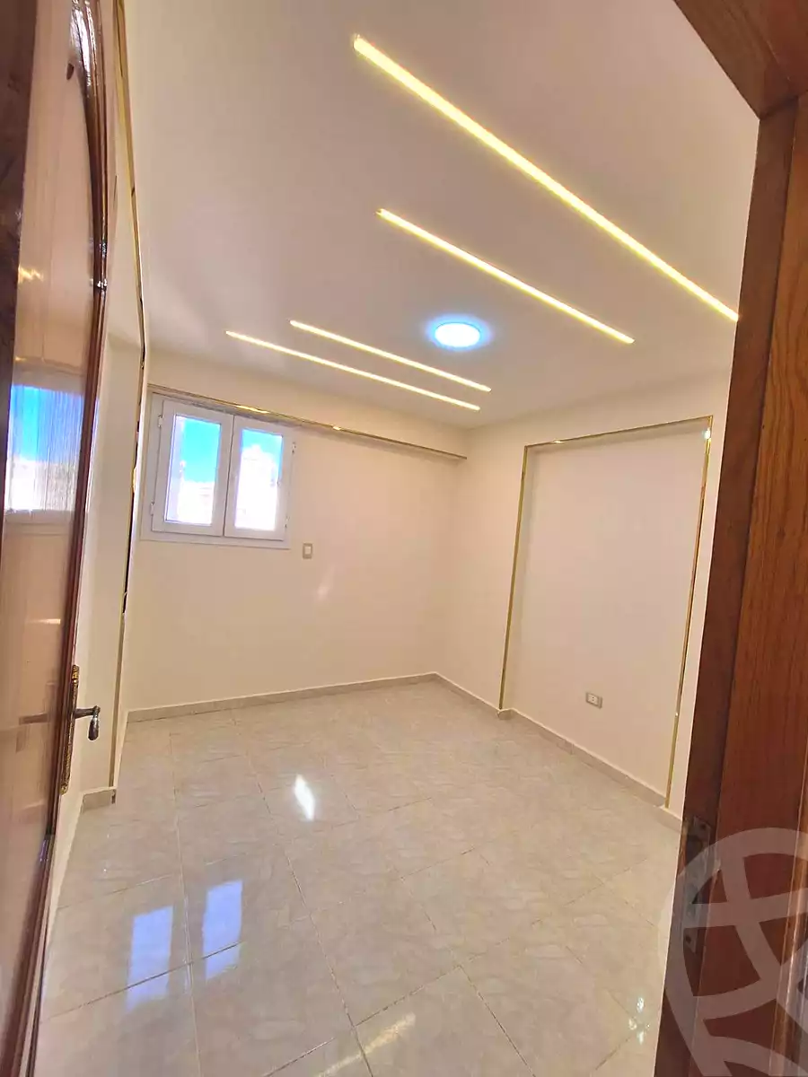 https://aqarmap.com.eg/ar/listing/6839801-for-sale-alexandria-sydy-bshr-sydy-bshr-bhry-khalil-hamada-st