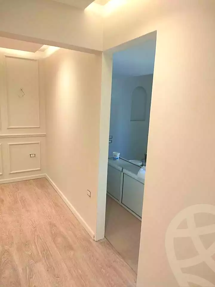 https://aqarmap.com.eg/en/listing/6842753-for-sale-alexandria-moharram-bey-erfan-st