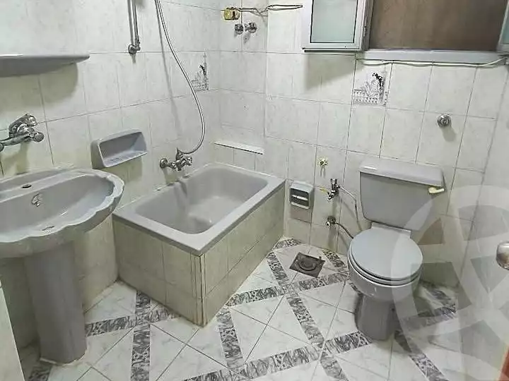 https://aqarmap.com.eg/ar/listing/6842759-for-sale-alexandria-lsywf-el-seyouf-qebly-el-ras-el-souda