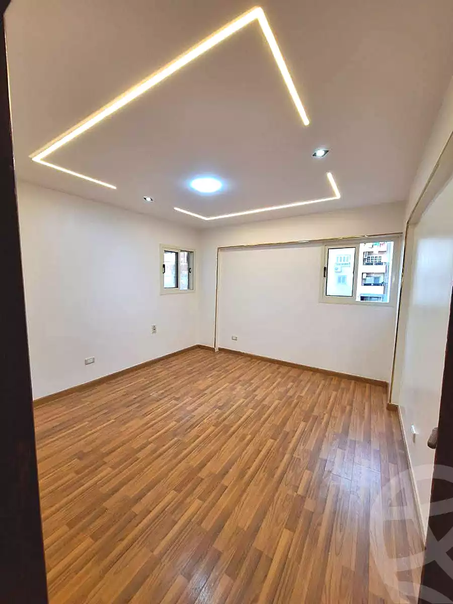 https://aqarmap.com.eg/ar/listing/6843950-for-sale-alexandria-sydy-bshr-sydy-bshr-bhry