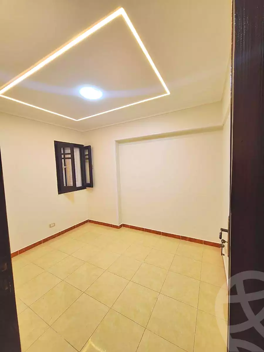 https://aqarmap.com.eg/en/listing/6843969-for-sale-alexandria-sydy-bshr-sydy-bshr-bhry-street-16