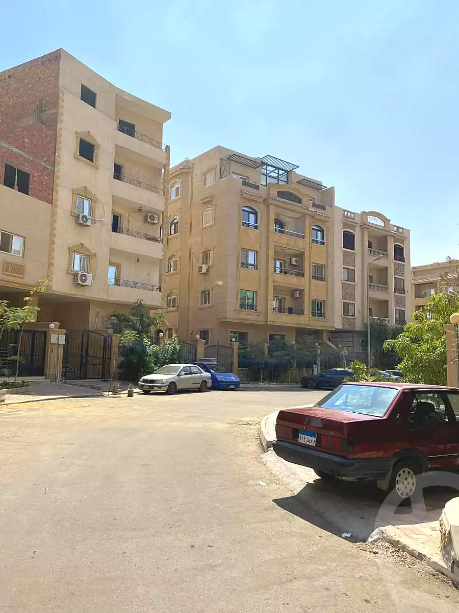 https://aqarmap.com.eg/ar/listing/6844061-for-sale-cairo-new-cairo-compounds-jrdyny-hyts-3