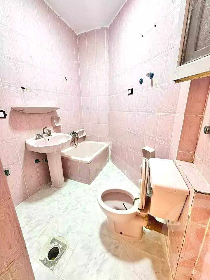 https://aqarmap.com.eg/ar/listing/6844260-for-sale-alexandria-al-agamy-shataa-el-nakheel