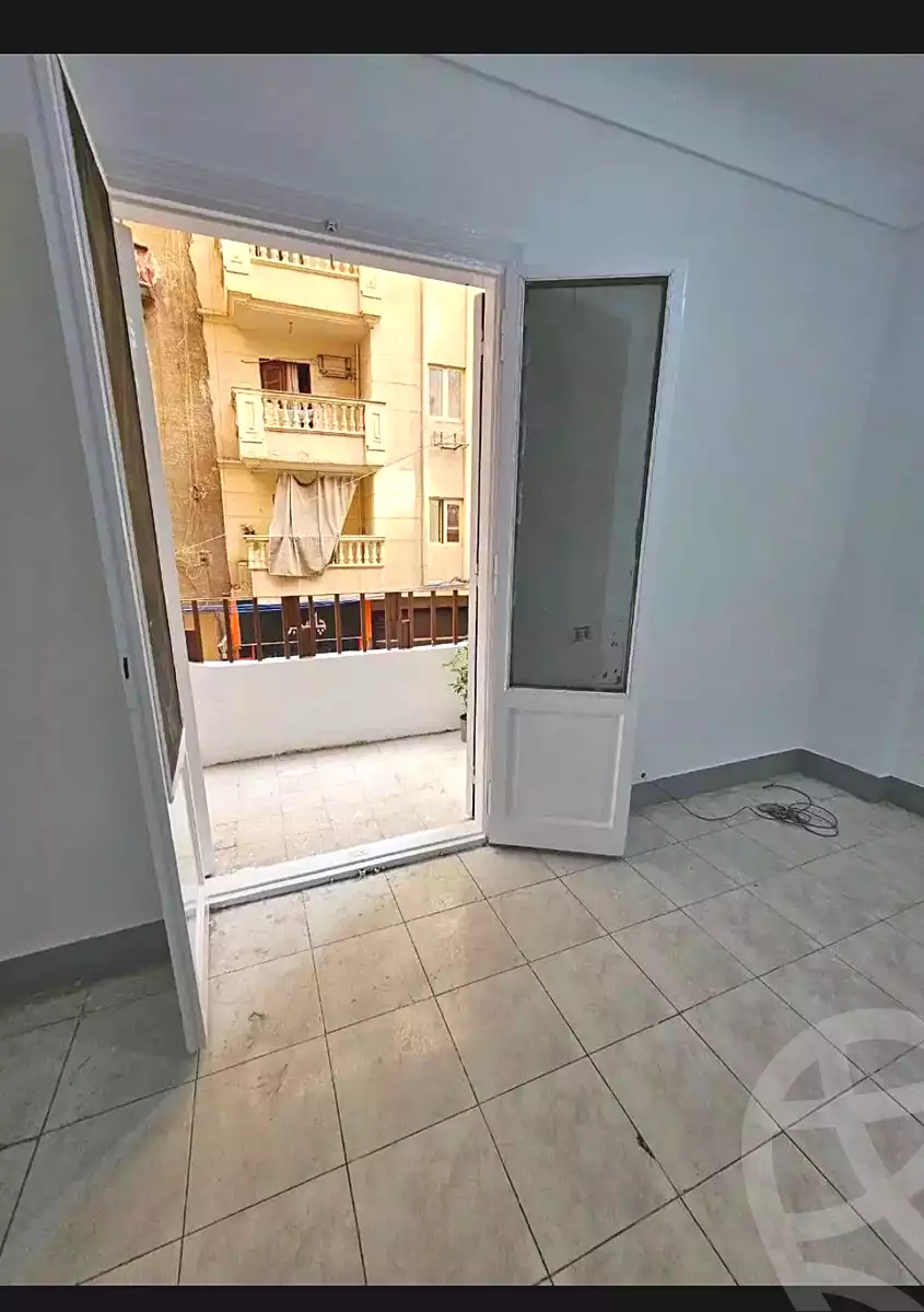 https://aqarmap.com.eg/ar/listing/6845242-for-sale-alexandria-sydy-bshr-sydy-bshr-bhry-amr-el-nogomy-st