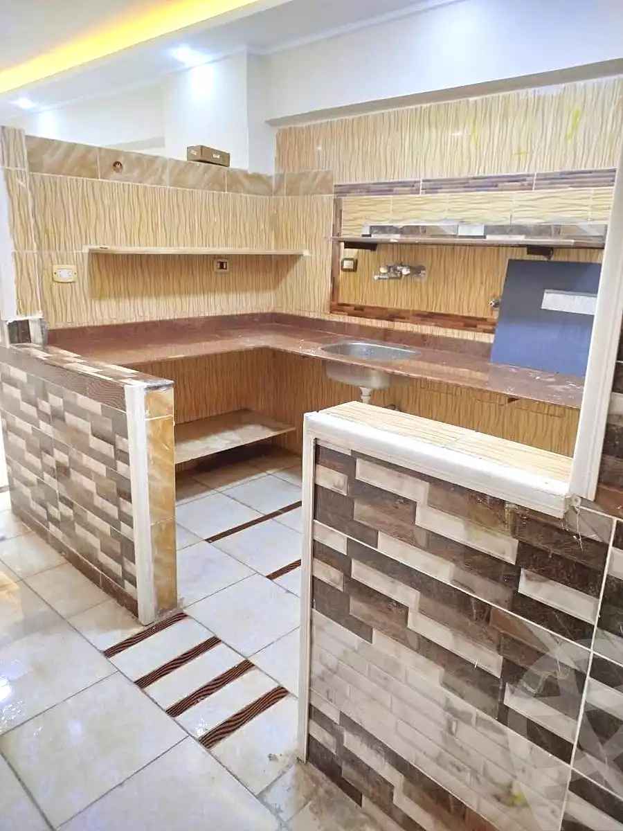 https://aqarmap.com.eg/ar/listing/6845384-for-rent-alexandria-al-agamy-bw-ywsf
