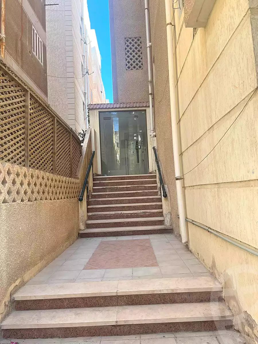 https://aqarmap.com.eg/ar/listing/6846078-for-sale-alexandria-al-agamy-shataa-el-nakheel
