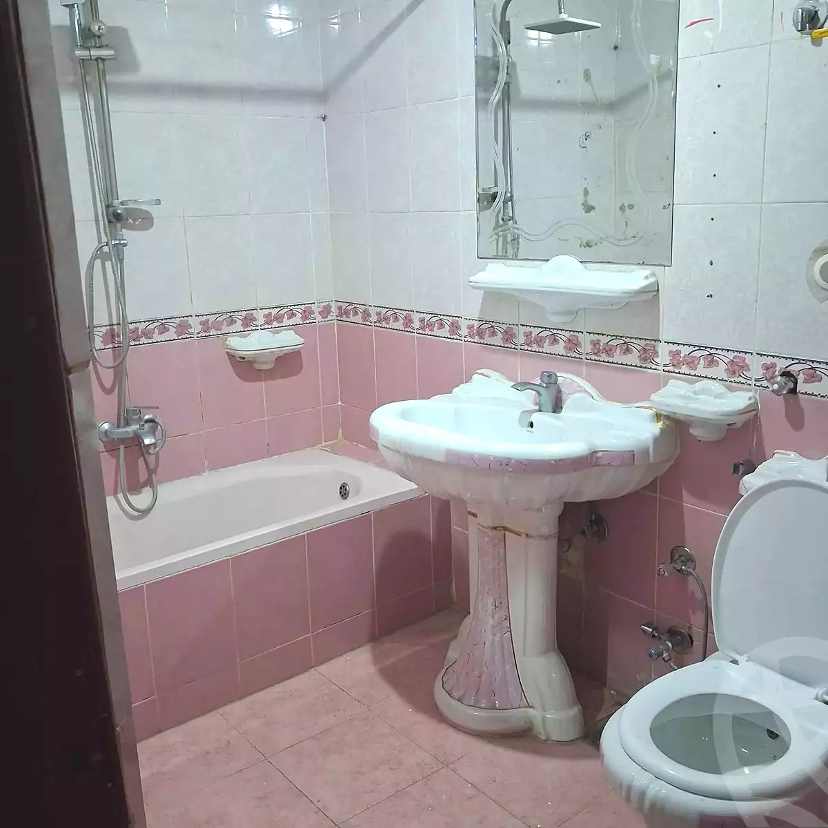 https://aqarmap.com.eg/en/listing/6847117-for-rent-alexandria-sydy-bshr-sydy-bshr-bhry