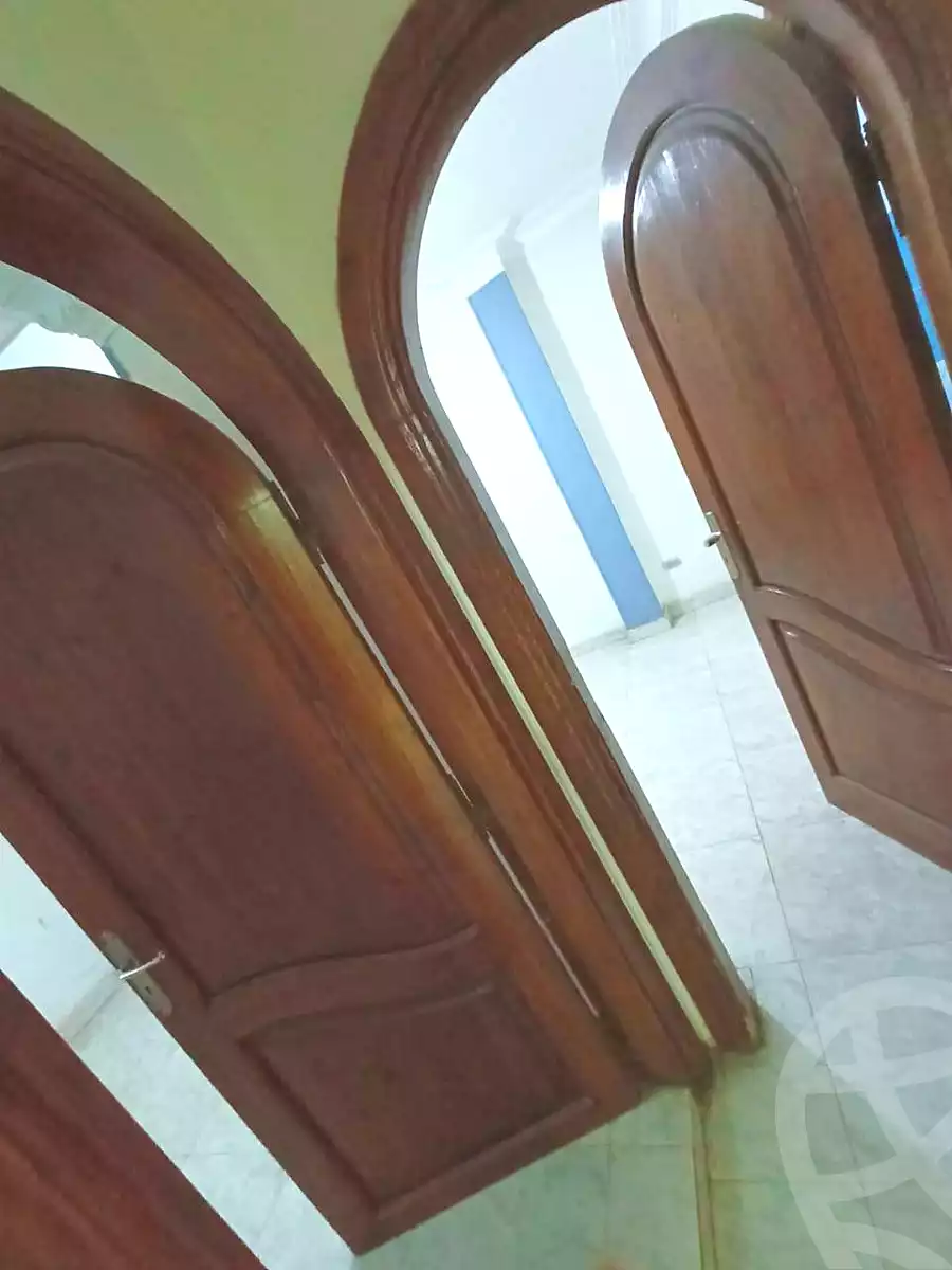 https://aqarmap.com.eg/ar/listing/6847556-for-sale-cairo-helwan-helwan-el-sharkeya-thabit-basha-st
