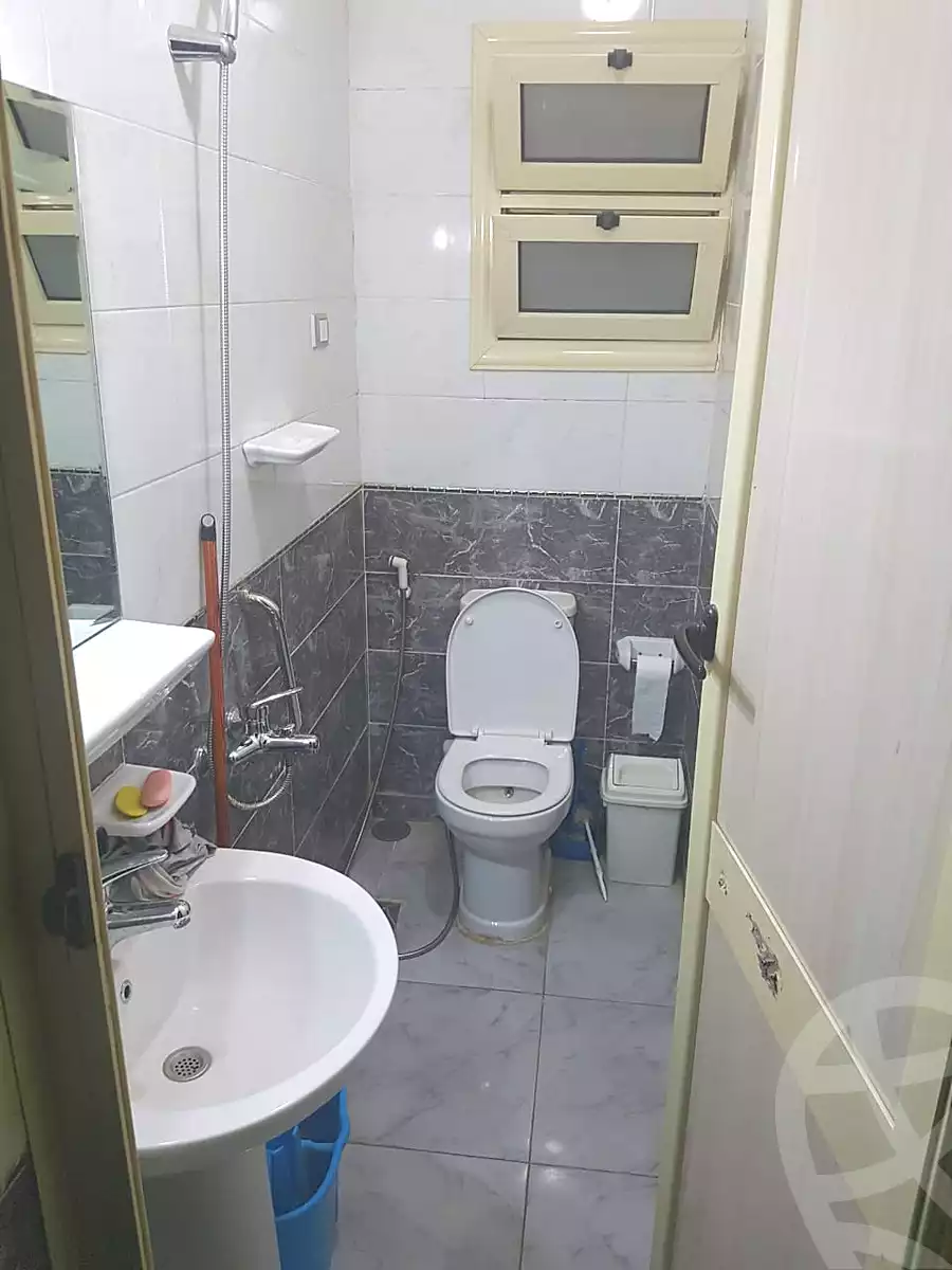 https://aqarmap.com.eg/ar/listing/6847890-for-sale-cairo-6th-of-october-el-hay-el-motamyz-el-motamayez-neighborhood-soaad-kafafi-st