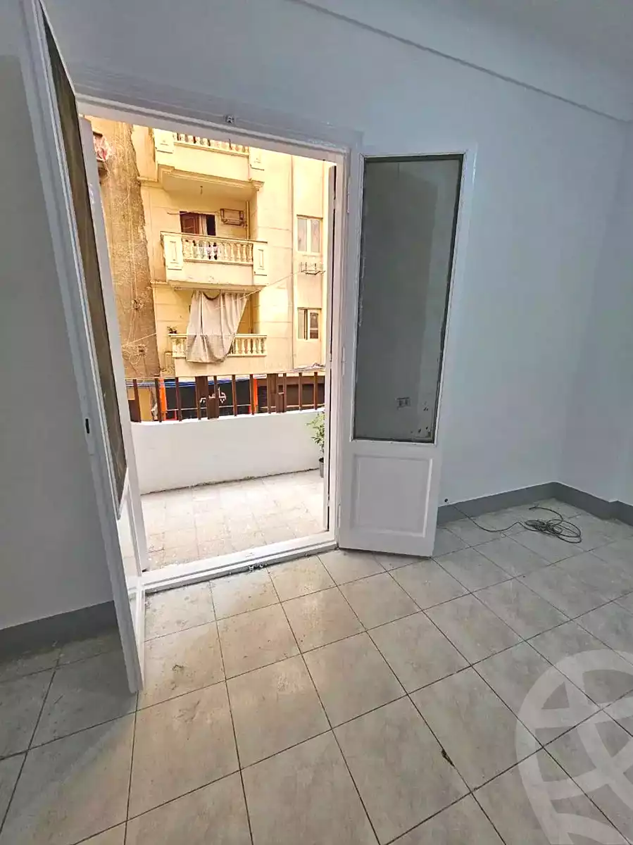 https://aqarmap.com.eg/en/listing/6848708-for-sale-alexandria-sydy-bshr-sydy-bshr-bhry-amr-el-nogomy-st