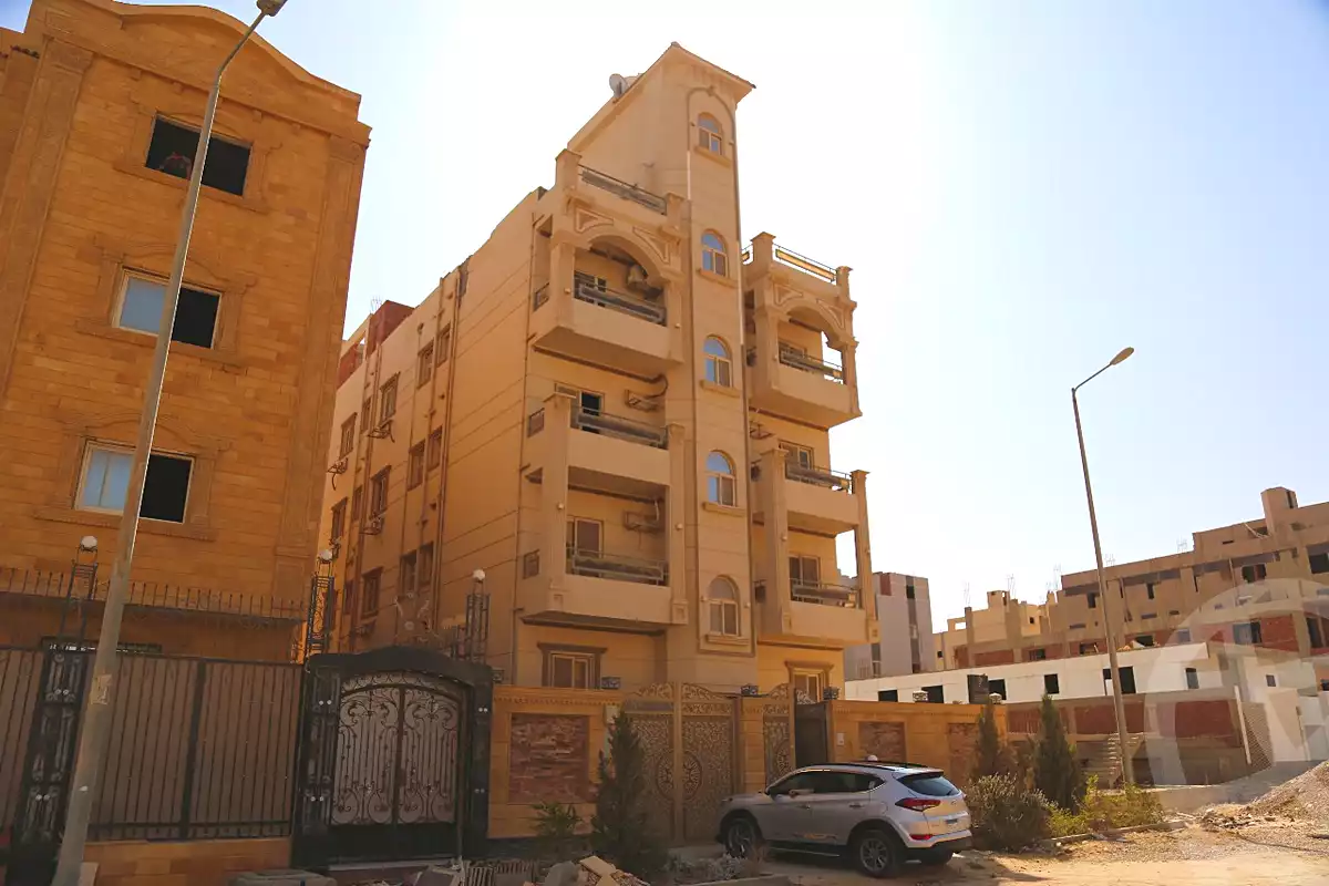 https://aqarmap.com.eg/en/listing/6849045-for-sale-cairo-6th-of-october-el-tawsaat-el-shamalya-hy-2000-qt