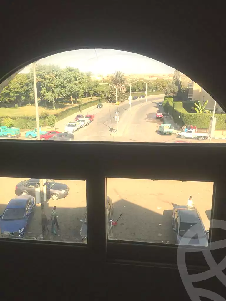 https://aqarmap.com.eg/ar/listing/6849133-for-sale-cairo-6th-of-october-el-hay-el-motamyz-el-motamayez-neighborhood-soaad-kafafi-st