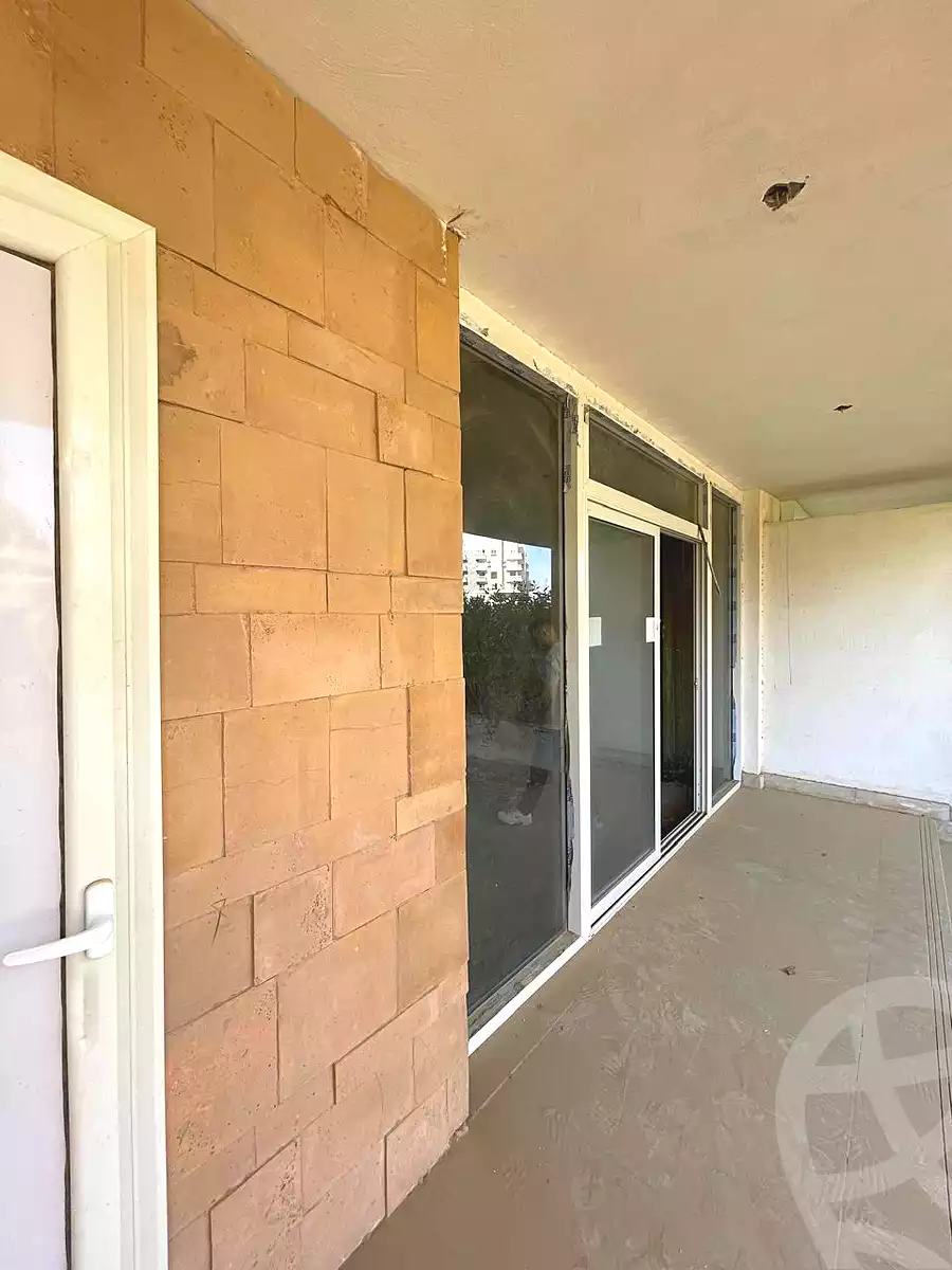 https://aqarmap.com.eg/ar/listing/6849437-for-sale-cairo-new-cairo-compounds-mwntn-fyw-y-syty-club-park-mountain-view-icity