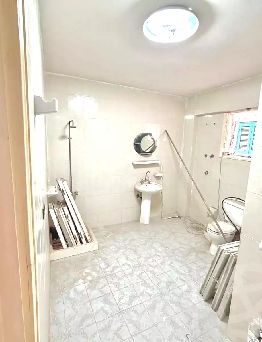 https://aqarmap.com.eg/ar/listing/6850428-for-sale-alexandria-al-agamy-lbytsh-shahr-al-assal-st