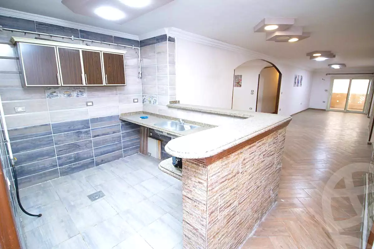 https://aqarmap.com.eg/ar/listing/6852621-for-sale-alexandria-camp-cesar-port-said-street