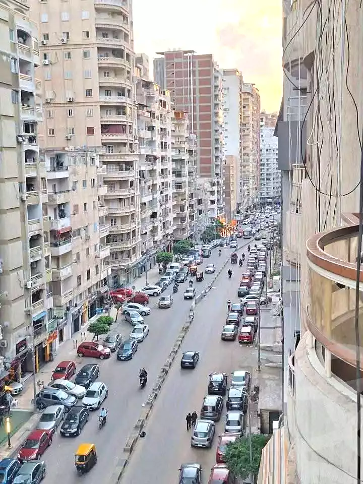https://aqarmap.com.eg/ar/listing/6852629-for-sale-alexandria-sydy-bshr-sydy-bshr-bhry-shr-mhmwd-l-yswy