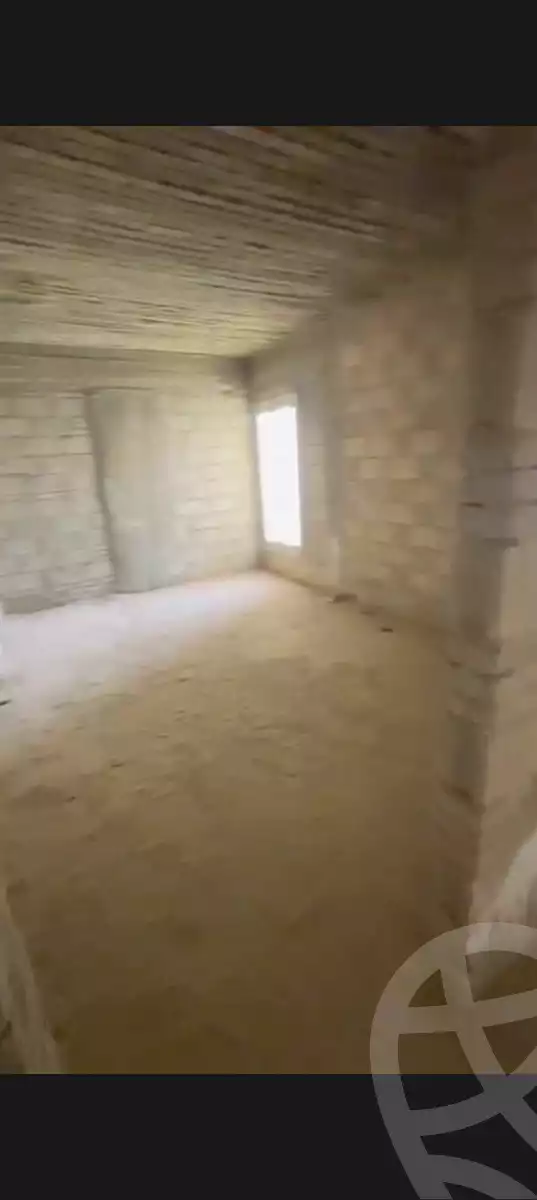 https://aqarmap.com.eg/en/listing/6853372-for-sale-cairo-new-cairo-compounds-mountain-view-hyde-park