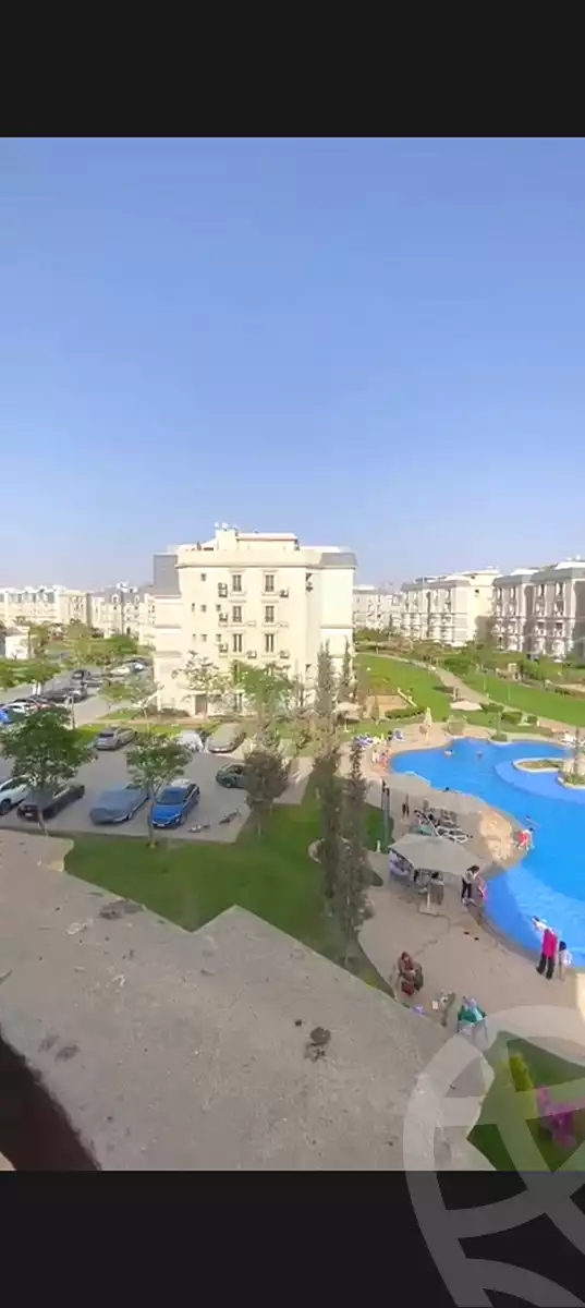 https://aqarmap.com.eg/en/listing/6853372-for-sale-cairo-new-cairo-compounds-mountain-view-hyde-park