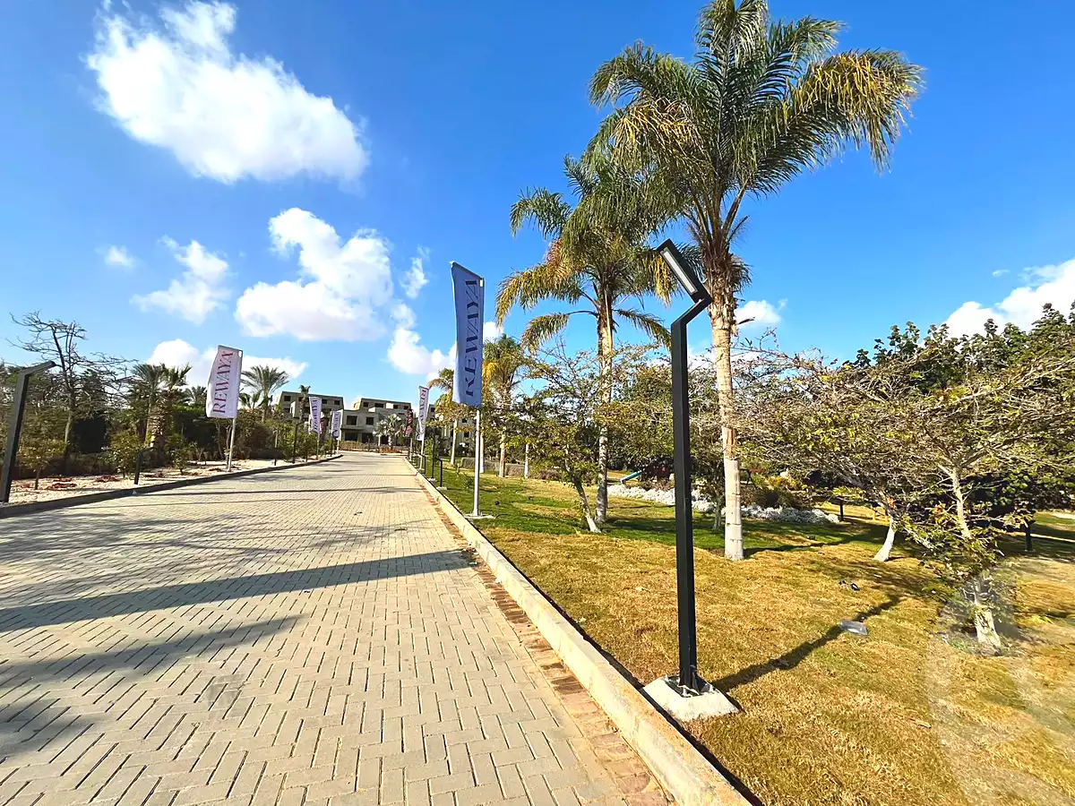 https://aqarmap.com.eg/ar/listing/6853788-for-sale-cairo-el-sheikh-zayed-city-compounds-rewaya-compound-siac