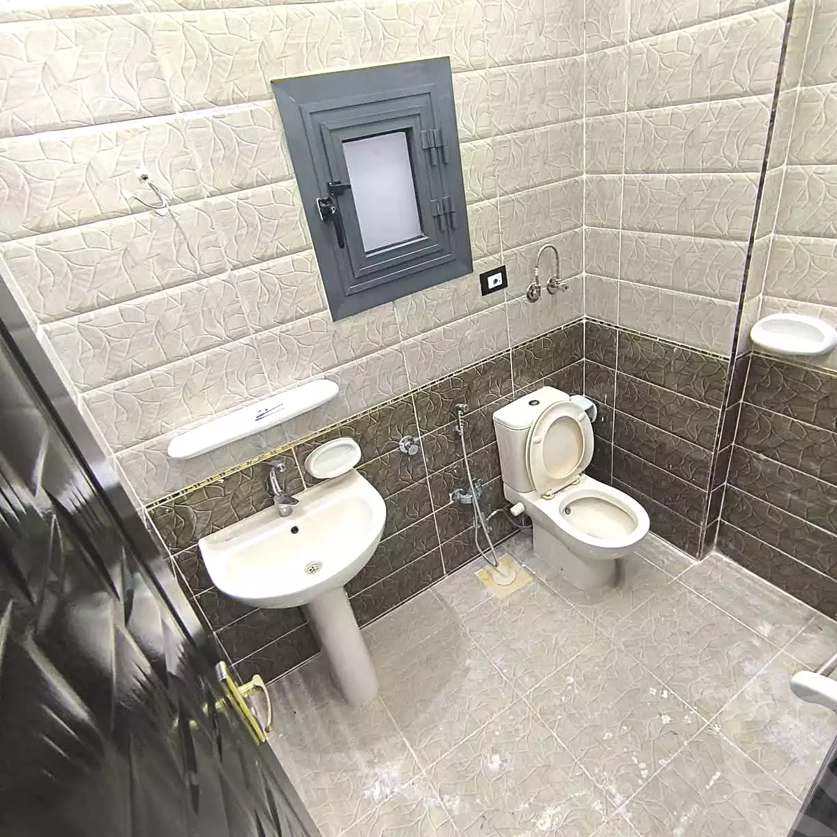 https://aqarmap.com.eg/ar/listing/6855934-for-sale-alexandria-new-miami-el-quds-school-st