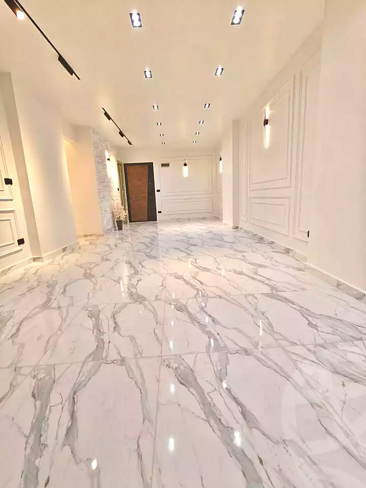 https://aqarmap.com.eg/ar/listing/6856870-for-sale-alexandria-sydy-bshr-sydy-bshr-bhry-khalil-hamada-st
