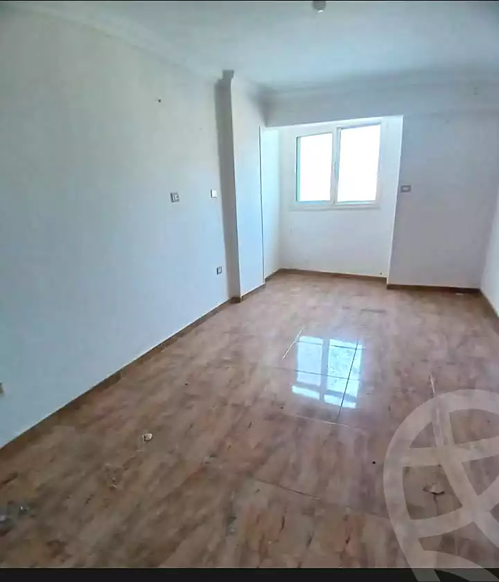 https://aqarmap.com.eg/en/listing/6857589-for-sale-alexandria-el-asafra-seyam-st