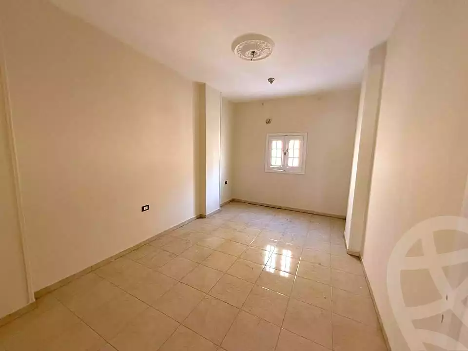 https://aqarmap.com.eg/ar/listing/6857795-for-sale-cairo-15th-of-may-Neighbourhood 10