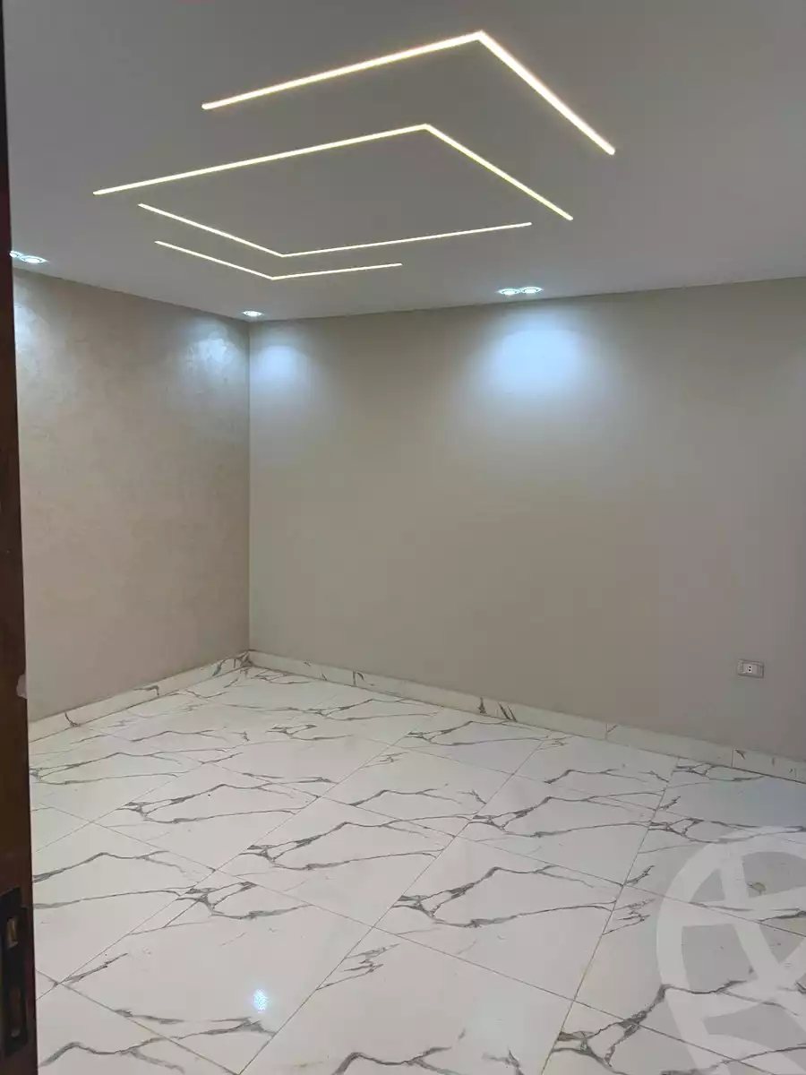 https://aqarmap.com.eg/ar/listing/6858007-for-sale-cairo-el-haram-el-lebeny-soltan-khattab-st
