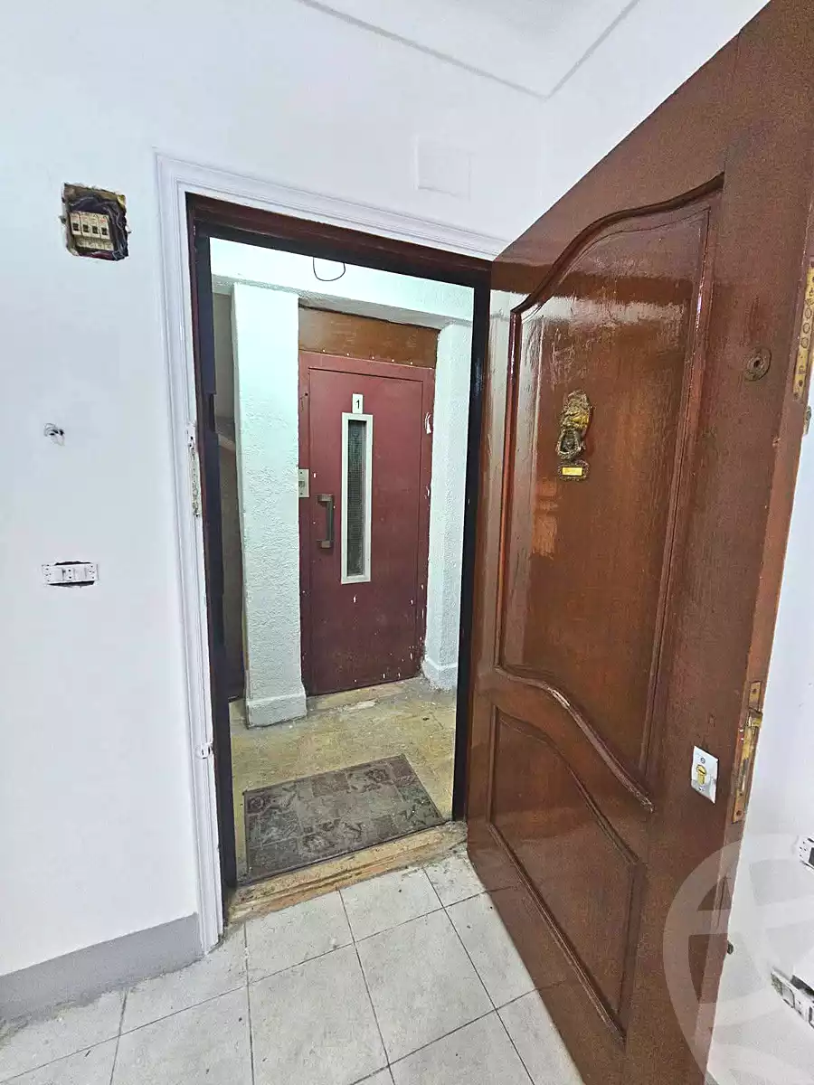 https://aqarmap.com.eg/ar/listing/6859863-for-sale-alexandria-sydy-bshr-sydy-bshr-bhry-amr-el-nogomy-st