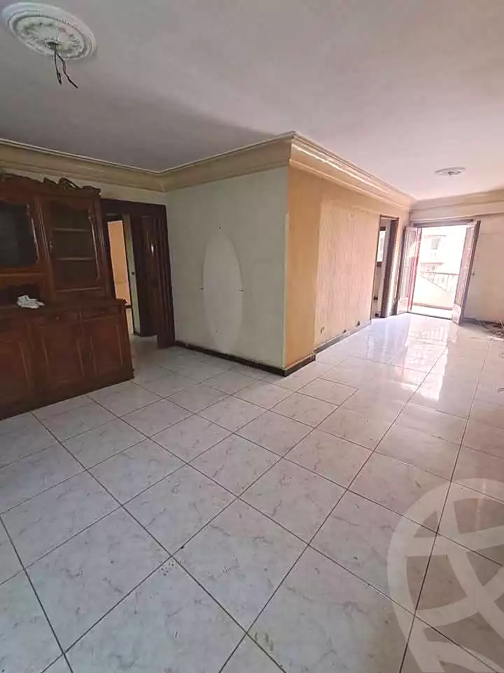 https://aqarmap.com.eg/ar/listing/6860079-for-sale-alexandria-sydy-bshr-sydy-bshr-bhry-shr-mhmwd-l-yswy