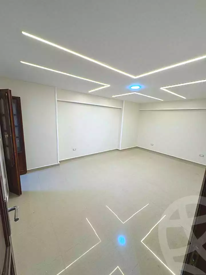 https://aqarmap.com.eg/ar/listing/6860701-for-sale-alexandria-sydy-bshr-sydy-bshr-bhry-shr-mhmwd-l-yswy