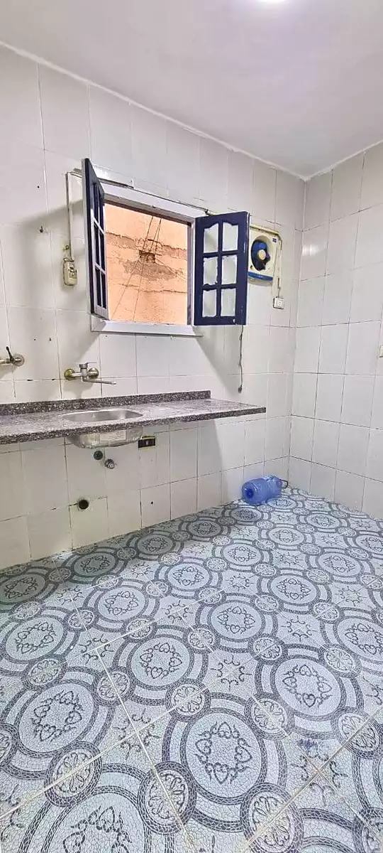 https://aqarmap.com.eg/en/listing/6860011-for-sale-alexandria-al-agamy-shataa-el-nakheel-street-10