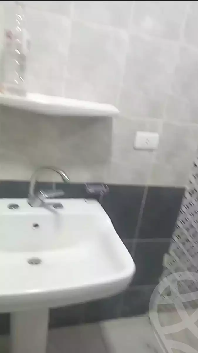 https://aqarmap.com.eg/ar/listing/6863169-for-sale-alexandria-miami-khld-bn-lwlyd