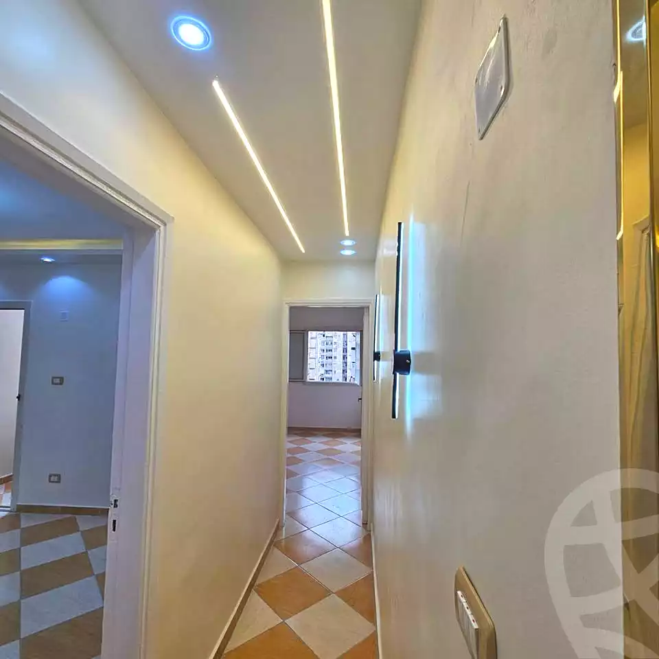 https://aqarmap.com.eg/ar/listing/6864561-for-sale-alexandria-miami-shr-jml-bd-lnsr