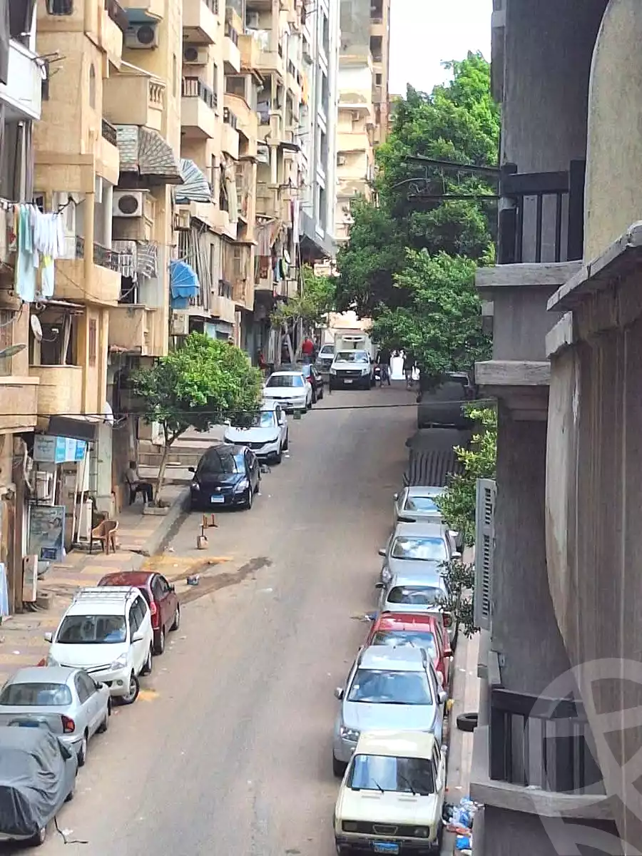 https://aqarmap.com.eg/en/listing/6864750-for-sale-alexandria-sydy-bshr-sydy-bshr-bhry-shr-mhmwd-l-yswy