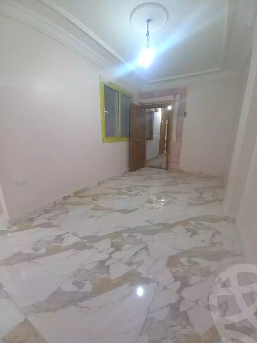 https://aqarmap.com.eg/ar/listing/6864893-for-sale-alexandria-miami-shr-jml-bd-lnsr