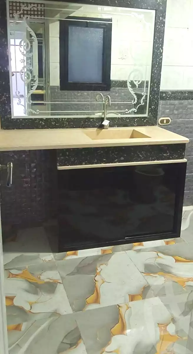 https://aqarmap.com.eg/ar/listing/6866985-for-sale-alexandria-sydy-bshr-sydy-bshr-bhry-shr-mhmd-njyb