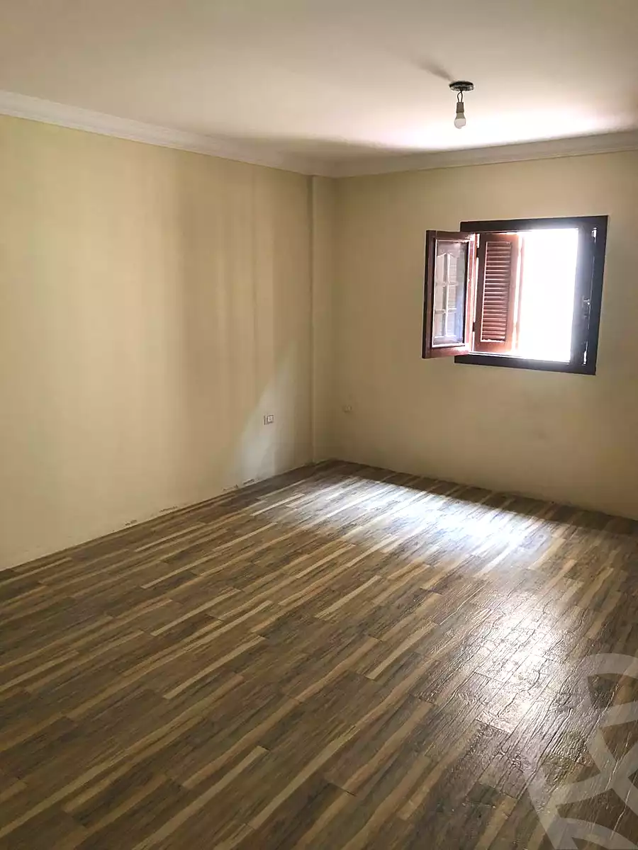 https://aqarmap.com.eg/ar/listing/6867526-for-sale-cairo-new-cairo-south-investors-gamal-abdel-nasser-st