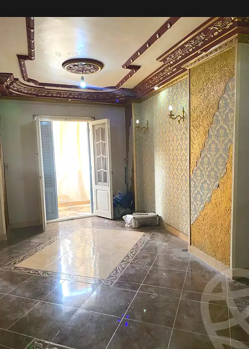 https://aqarmap.com.eg/ar/listing/6867823-for-sale-alexandria-moharram-bey-kanal-al-mahmoudeya-al-bahri-st