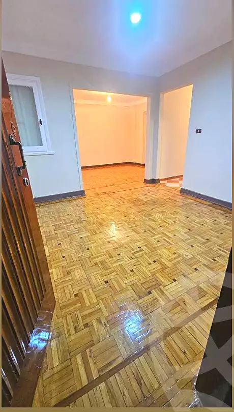 https://aqarmap.com.eg/ar/listing/6868149-for-rent-alexandria-ganaklis