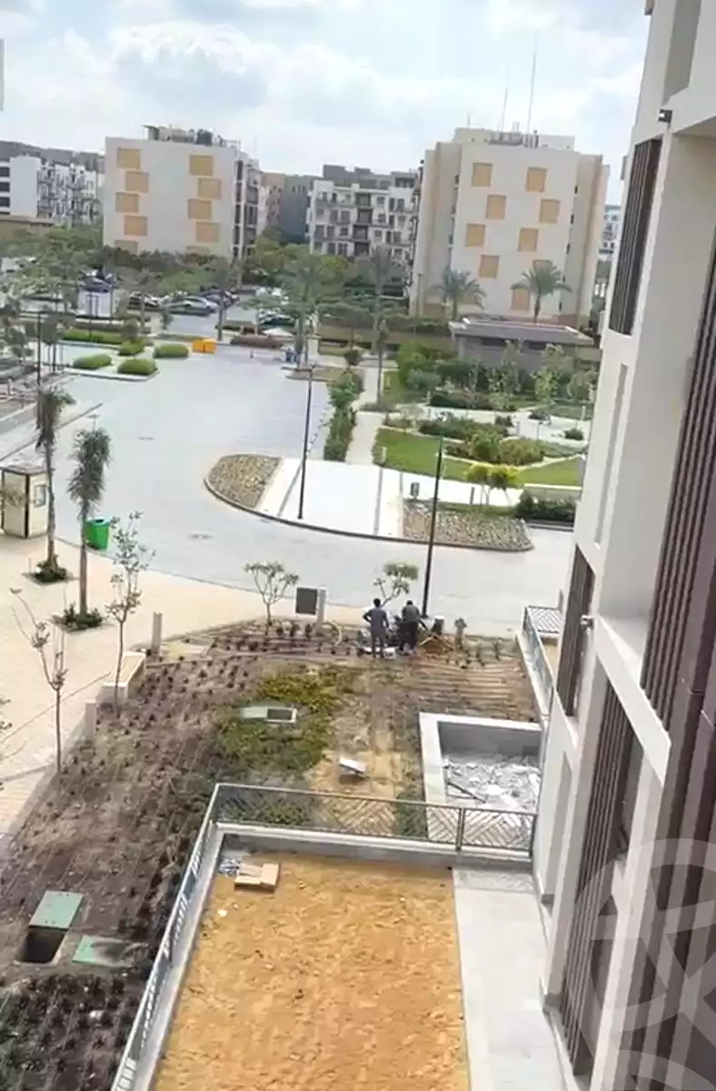 https://aqarmap.com.eg/ar/listing/6868695-for-sale-cairo-new-cairo-compounds-eastown-spectrum-eastown-compound