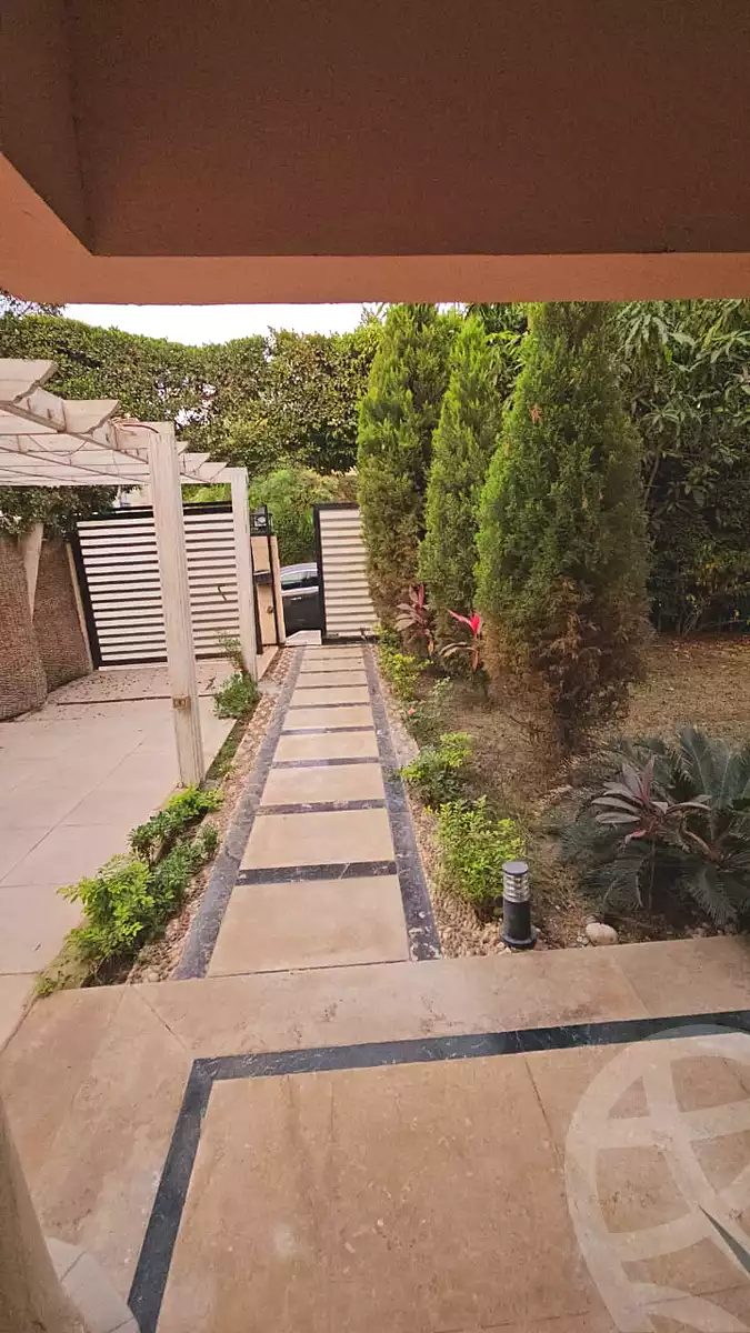 https://aqarmap.com.eg/ar/listing/6868697-for-sale-cairo-new-cairo-lrhb-city-phase-5-talaat-mostafa-st