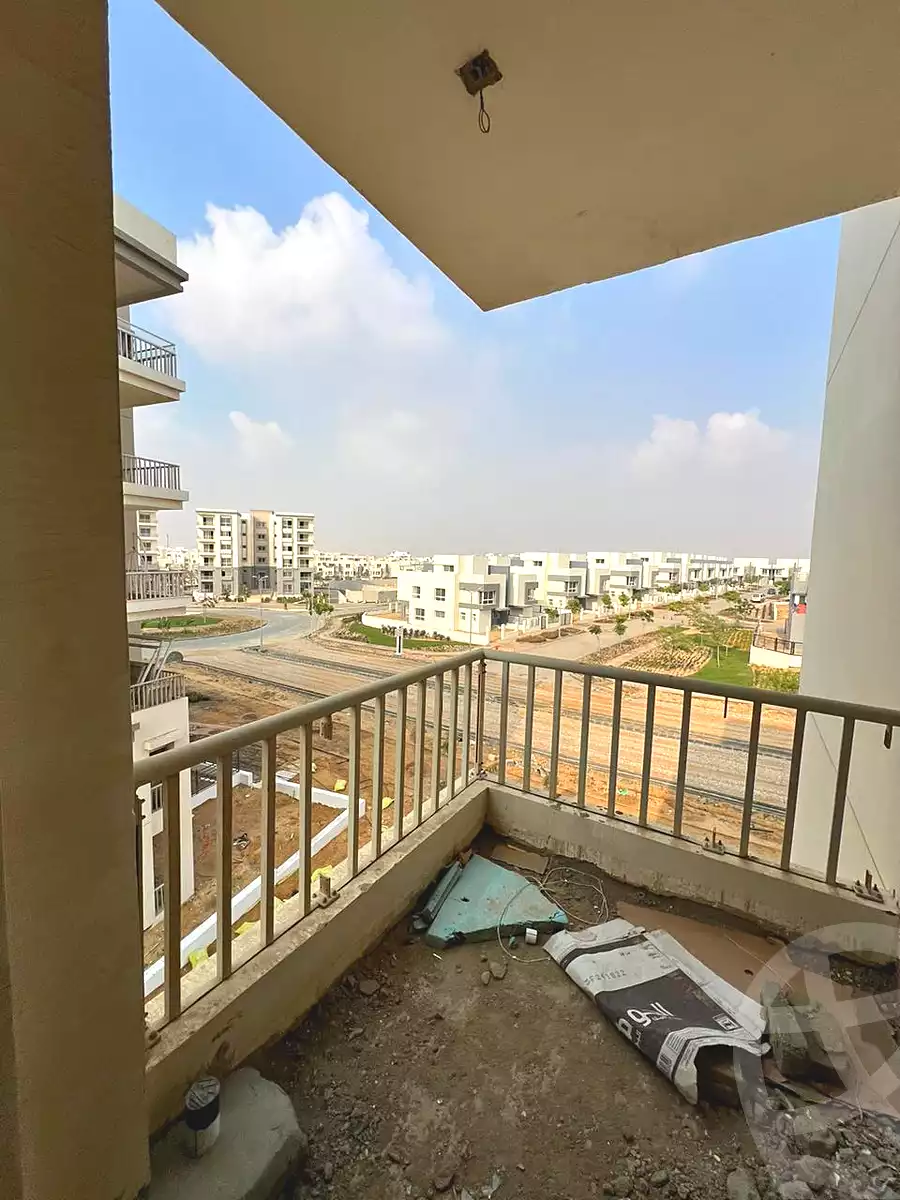 https://aqarmap.com.eg/ar/listing/6869427-for-sale-cairo-new-cairo-compounds-hyde-park-centre-ville-hyde-park