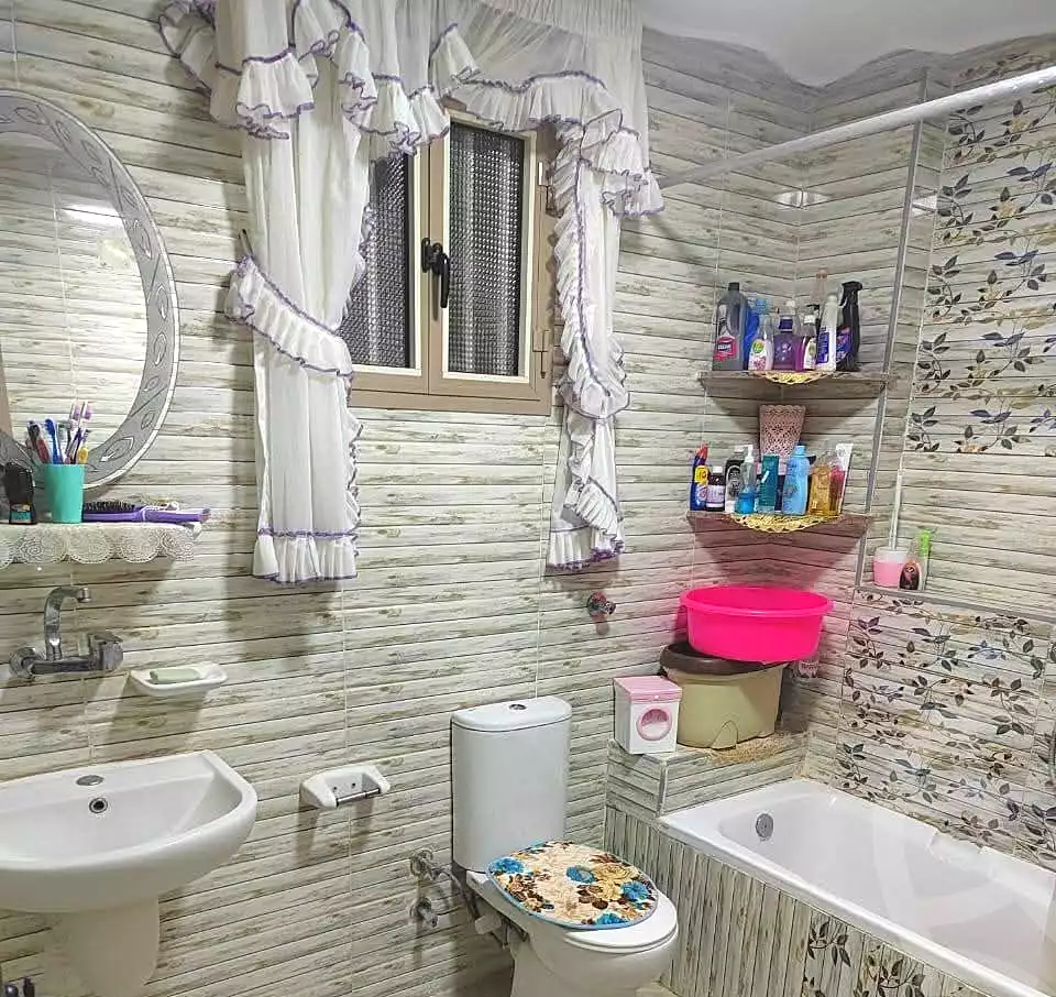 https://aqarmap.com.eg/ar/listing/6870298-for-sale-alexandria-al-agamy-lbytsh-ain-shams-st