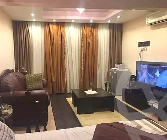 تاون هاوس بـ٥ غرف نوم في Mena Garden City، صورة ٤ من ٨