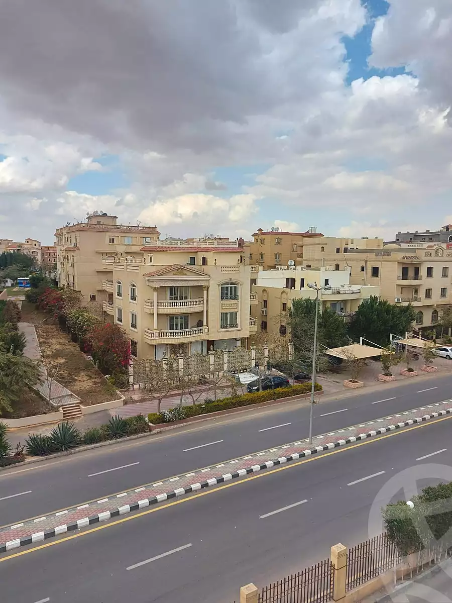 https://aqarmap.com.eg/ar/listing/6874596-for-rent-cairo-new-cairo-compounds-lmn-l-m