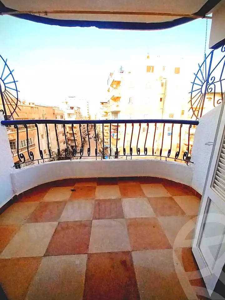 https://aqarmap.com.eg/ar/listing/6875272-for-sale-alexandria-al-agamy-shataa-el-nakheel