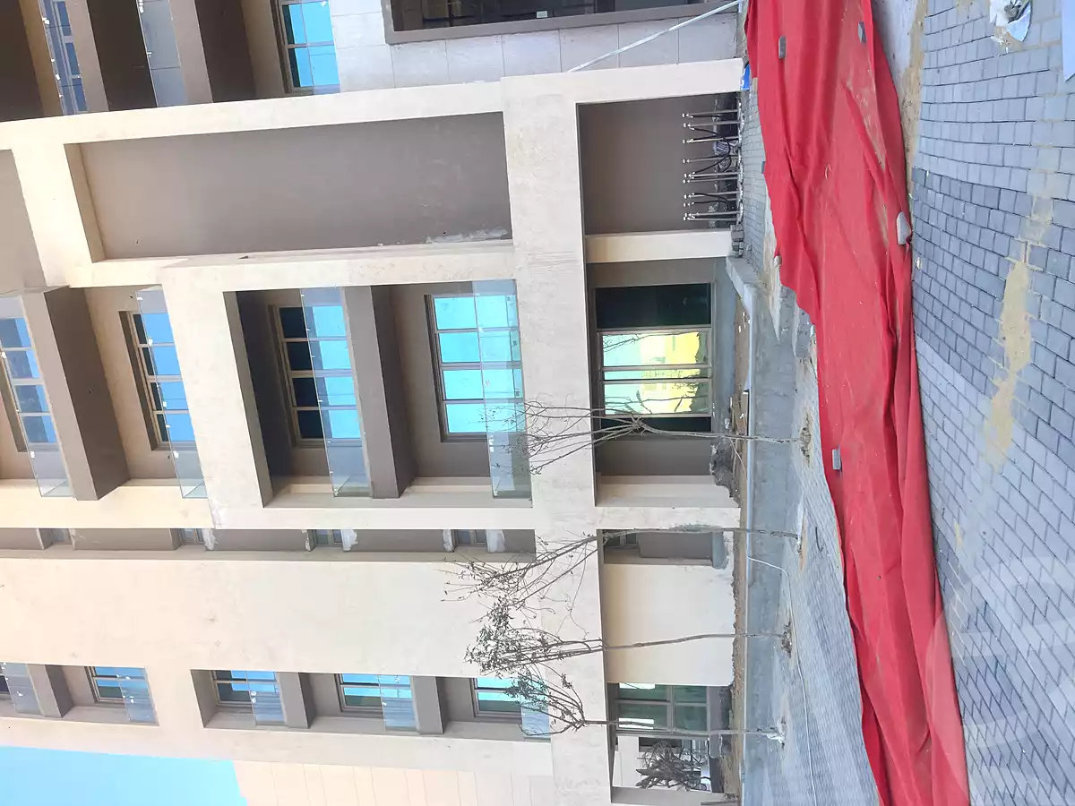 https://aqarmap.com.eg/en/listing/6811907-for-sale-cairo-new-administrative-capital-r8-de-joya-4-compound-taj-misr