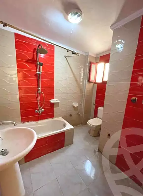 https://aqarmap.com.eg/ar/listing/6875845-for-sale-alexandria-al-agamy-lbytsh